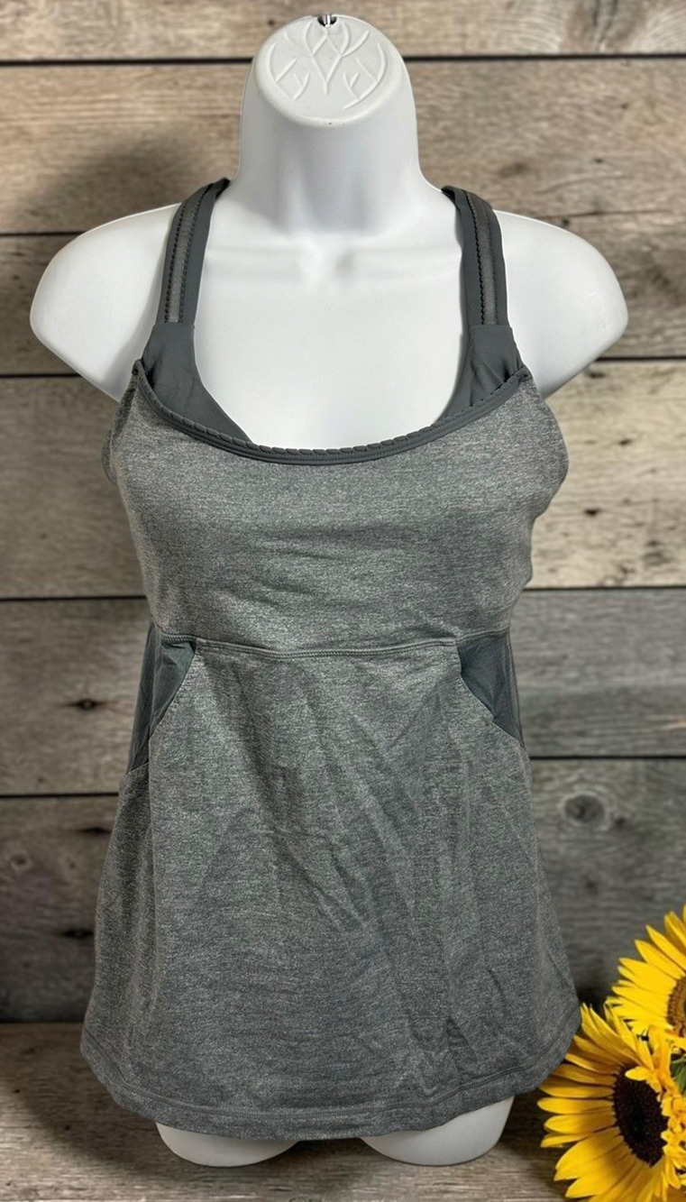 Lululemon Cross My Heart Tank Top Sz 8 Gray Shelf Bra Fitted Yoga Athletic